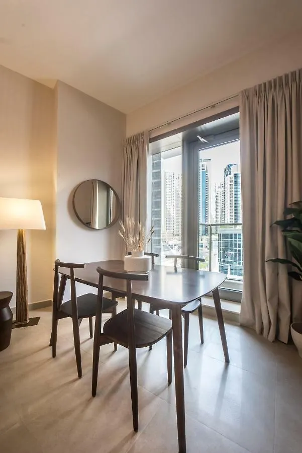 Fantastay Sparkle Tower One Bedroom Suite Marina View 0*, Дубай